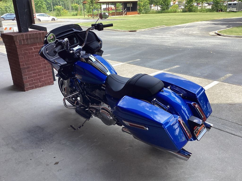 Road Glide®
