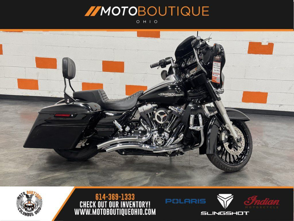Street Glide®
