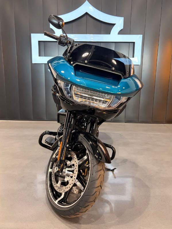 Road Glide®
