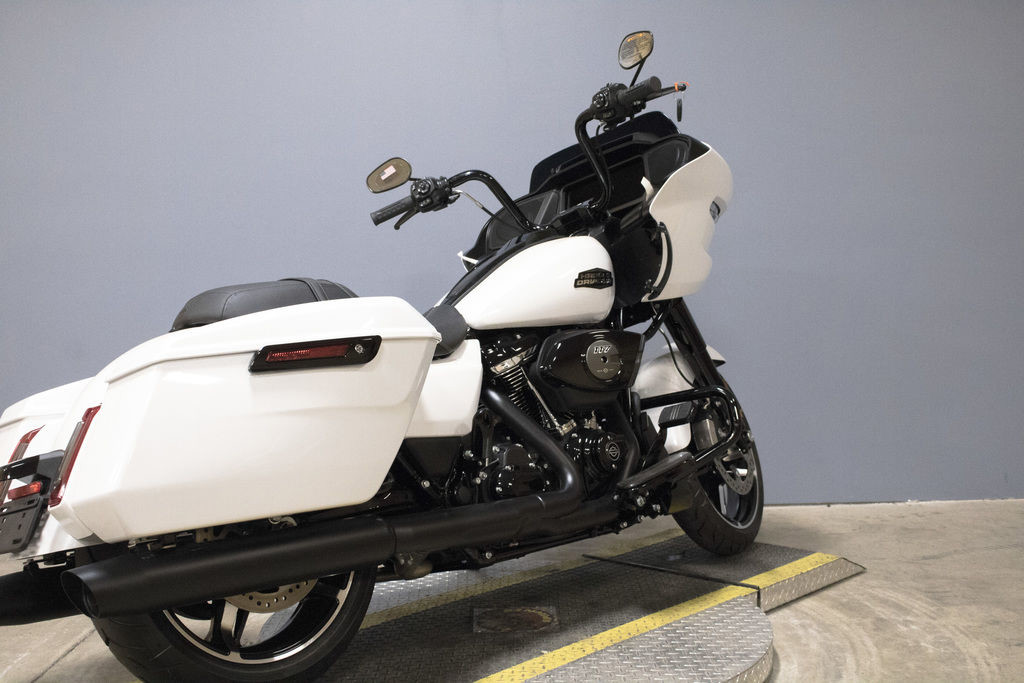 Road Glide®