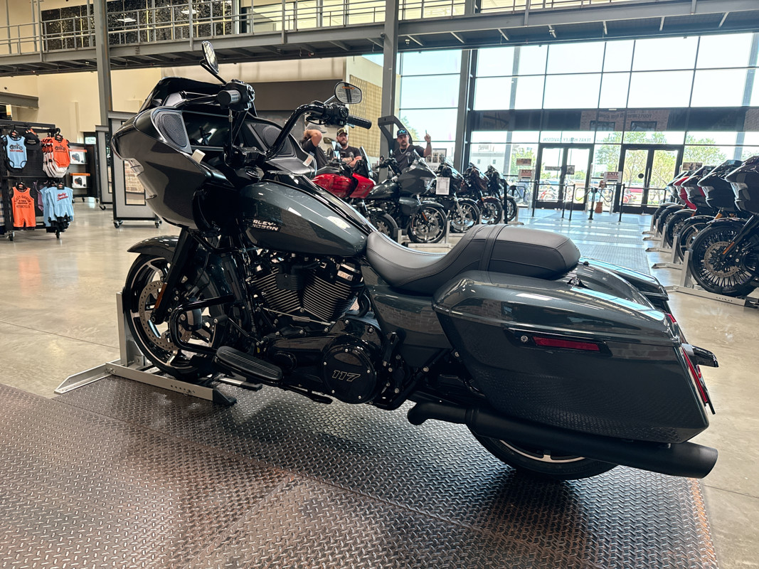 Road Glide®