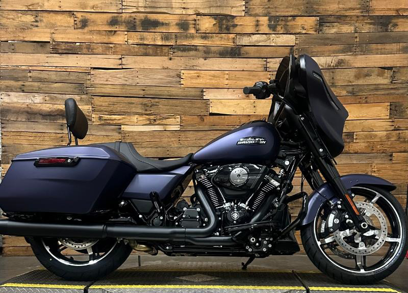 Street Glide®