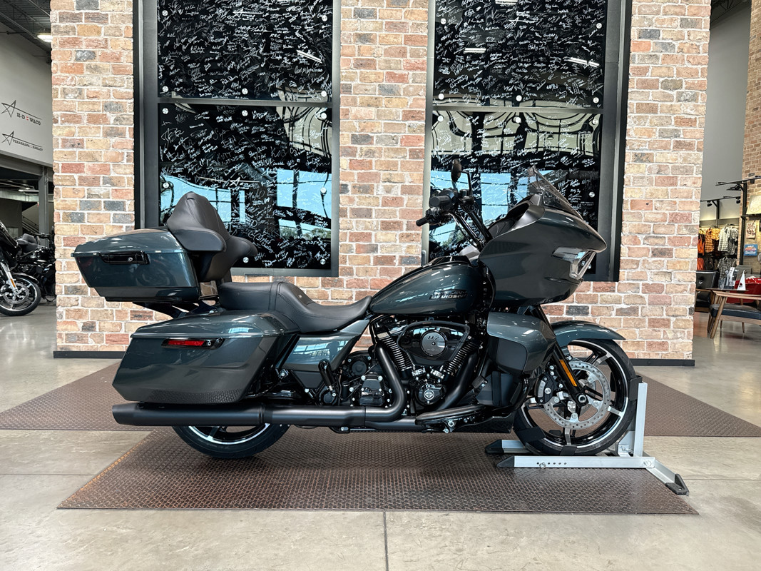 Road Glide®