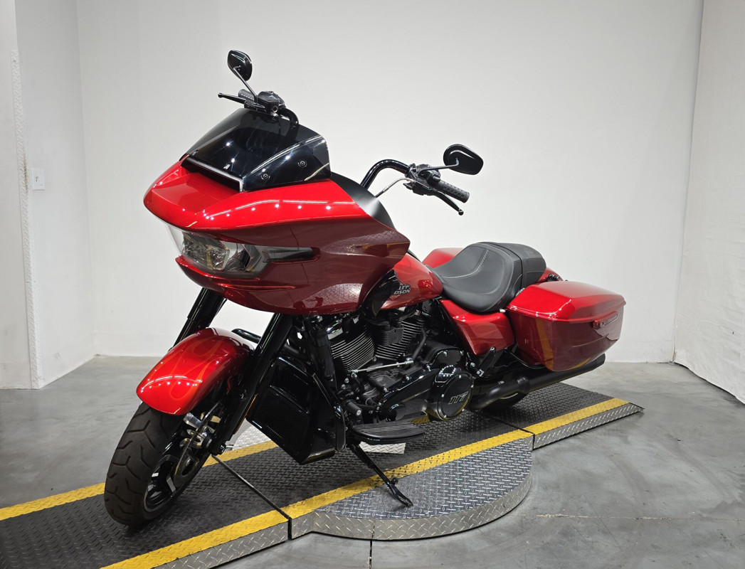 Road Glide®