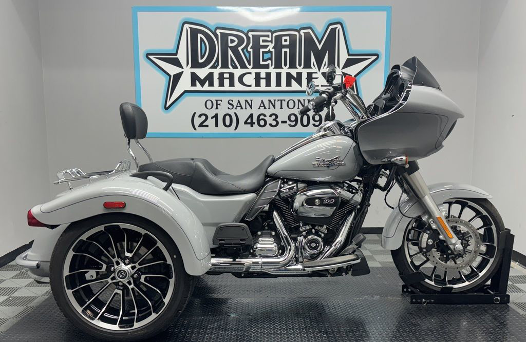 Road Glide® 3