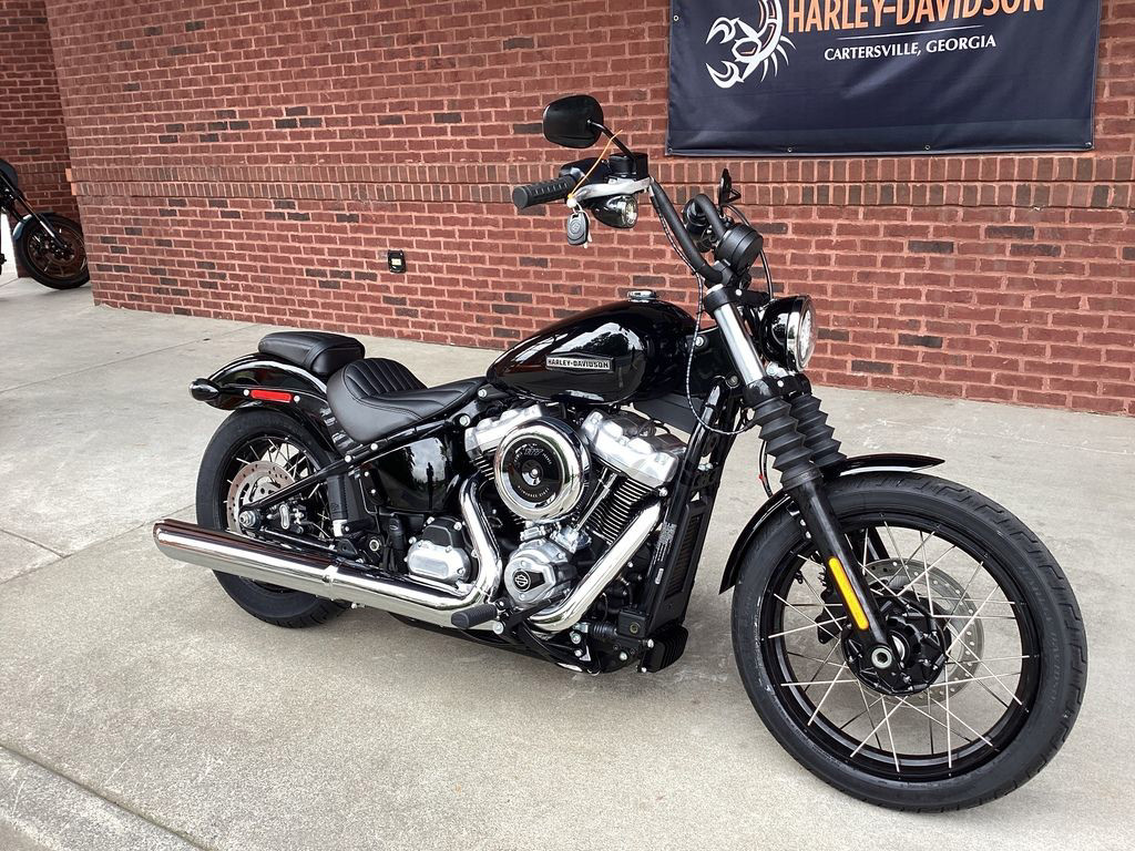 Street Bob®