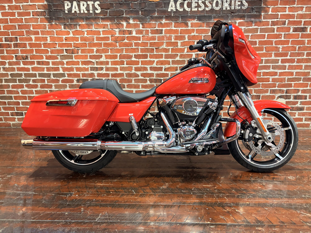 Street Glide®
