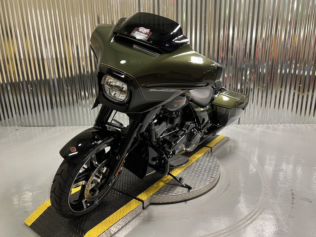 Street Glide®