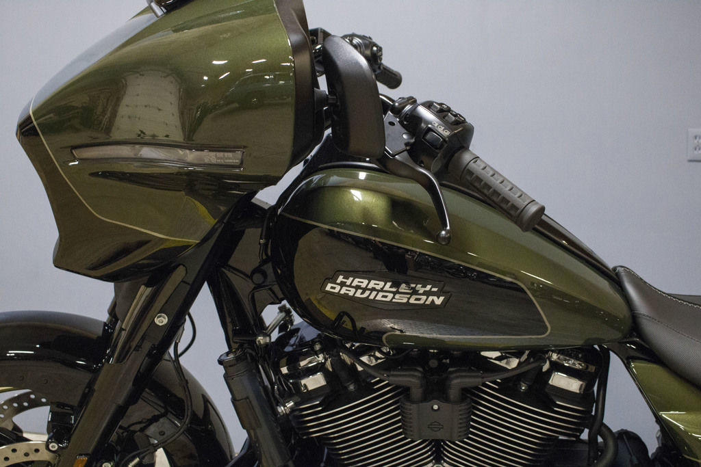Street Glide®