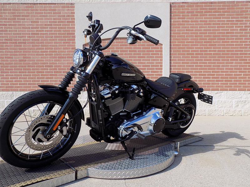 Street Bob®