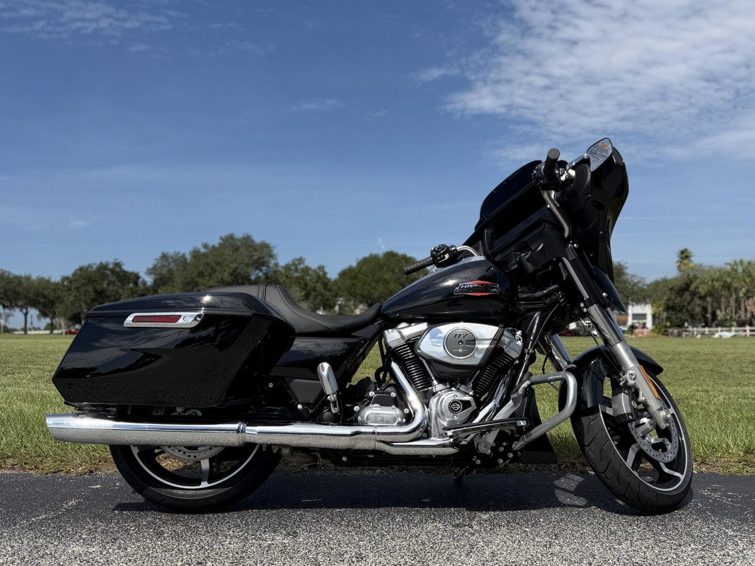 Street Glide®