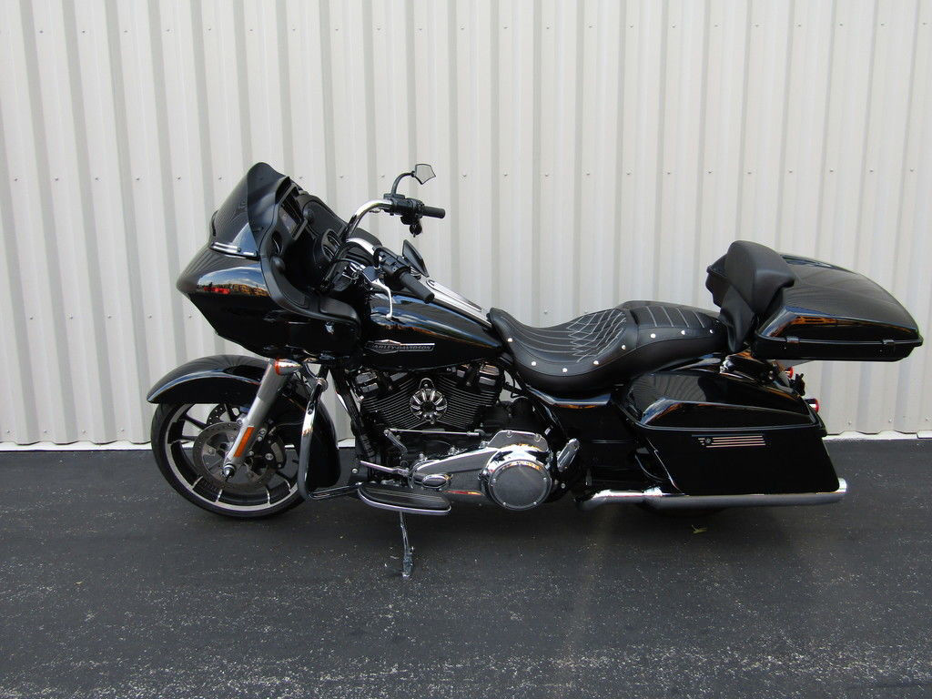 Road Glide®