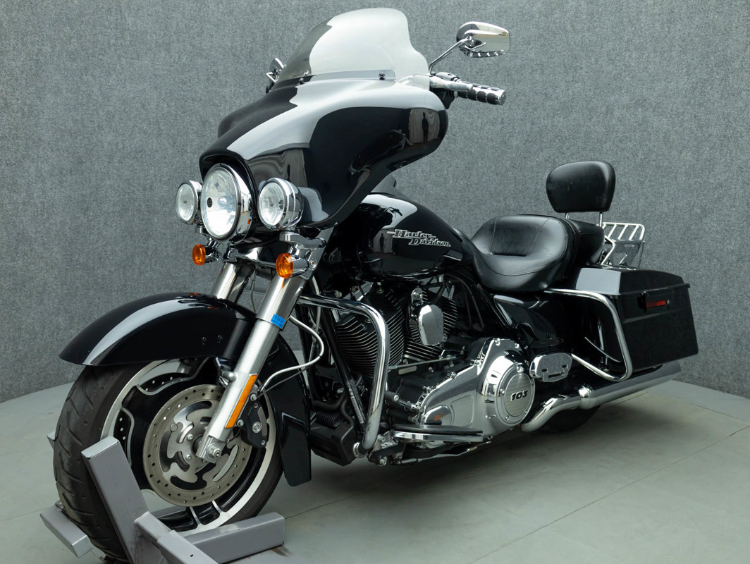 Street Glide®