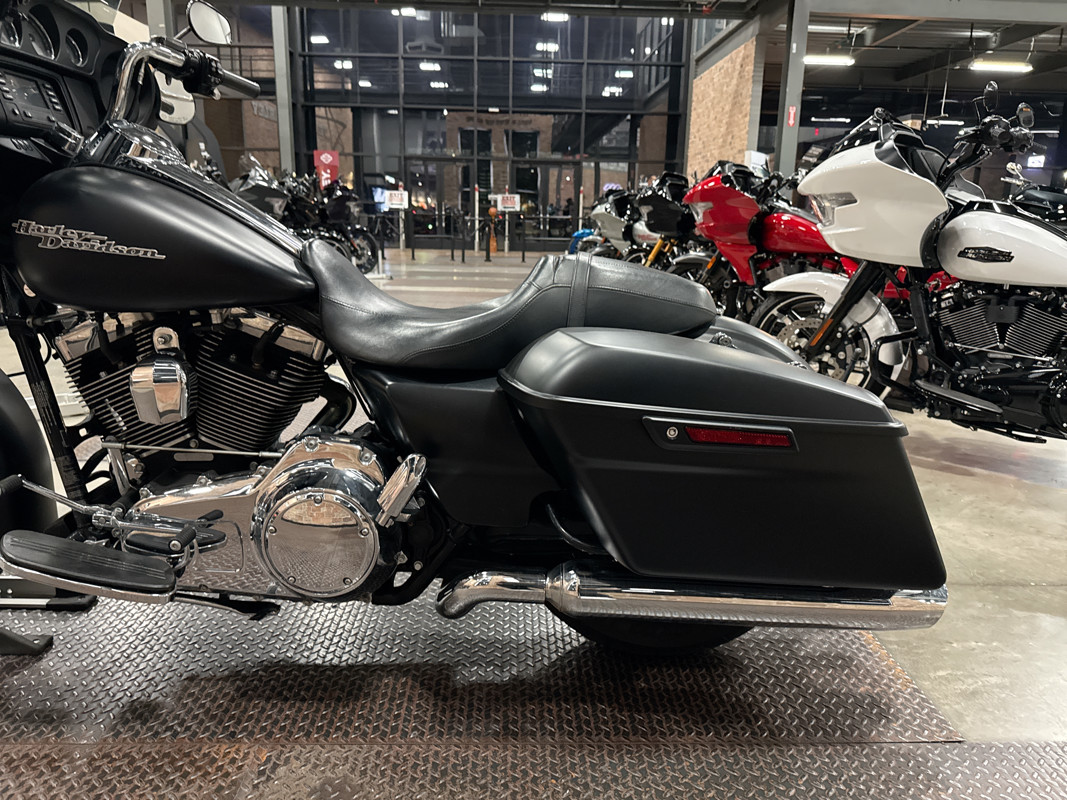 Street Glide®