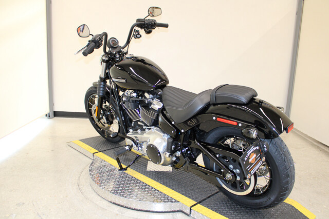 Street Bob®