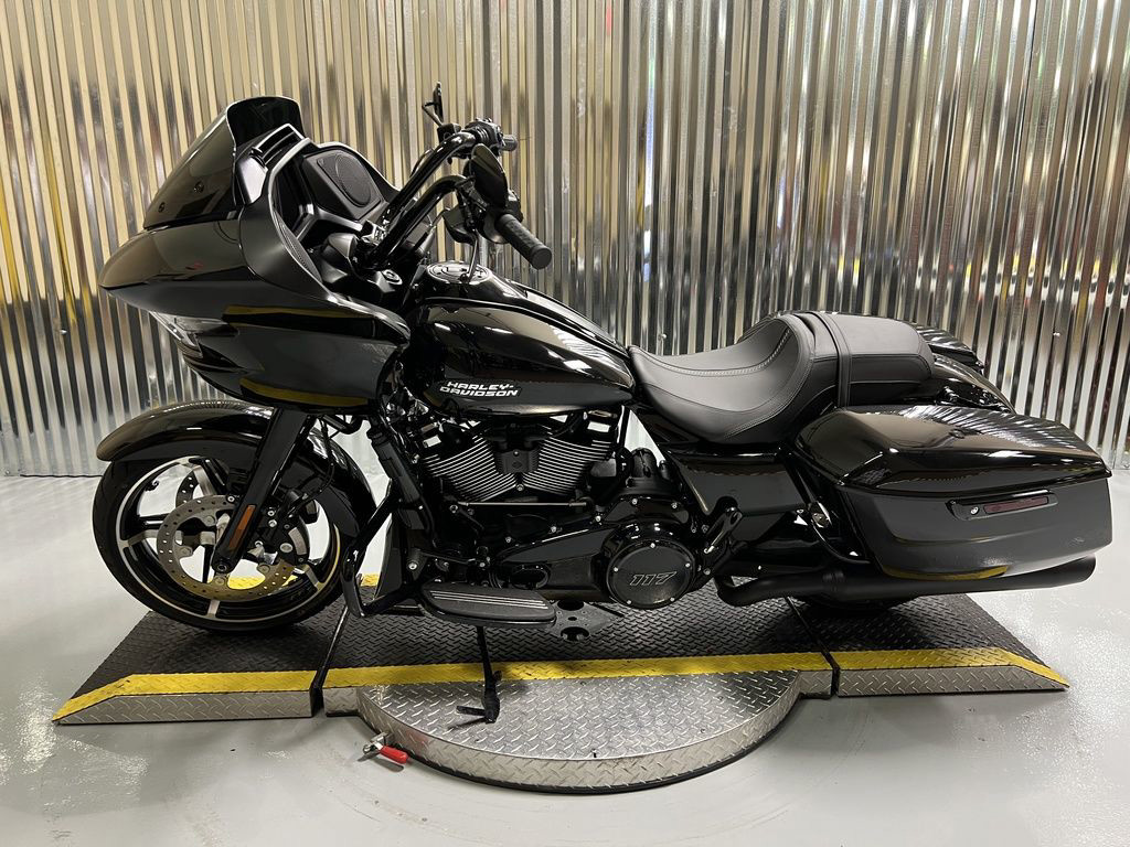 Road Glide®