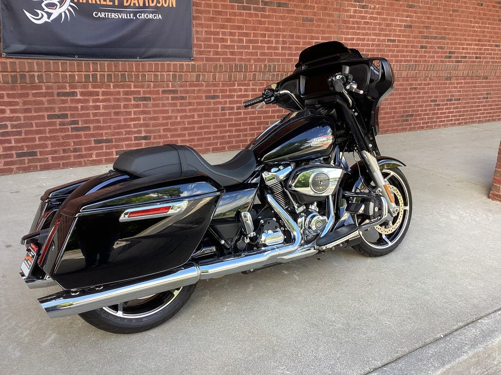 Street Glide®