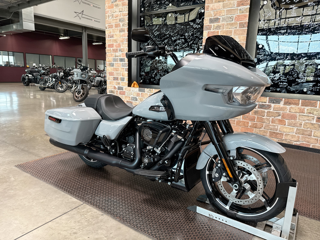 Road Glide®