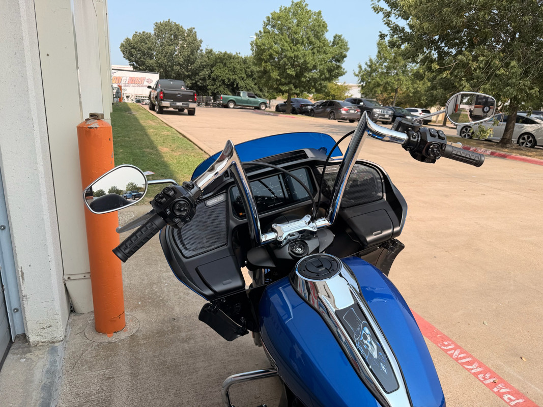 Road Glide®