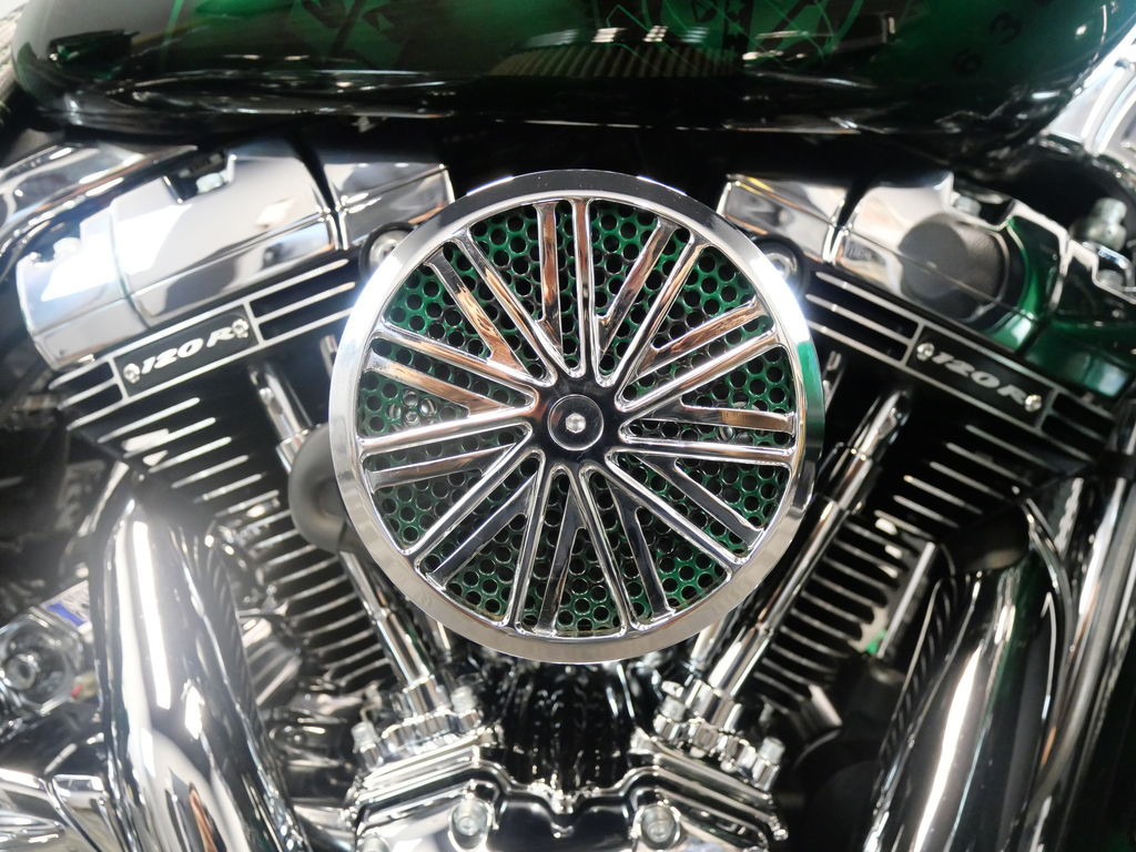Street Glide®