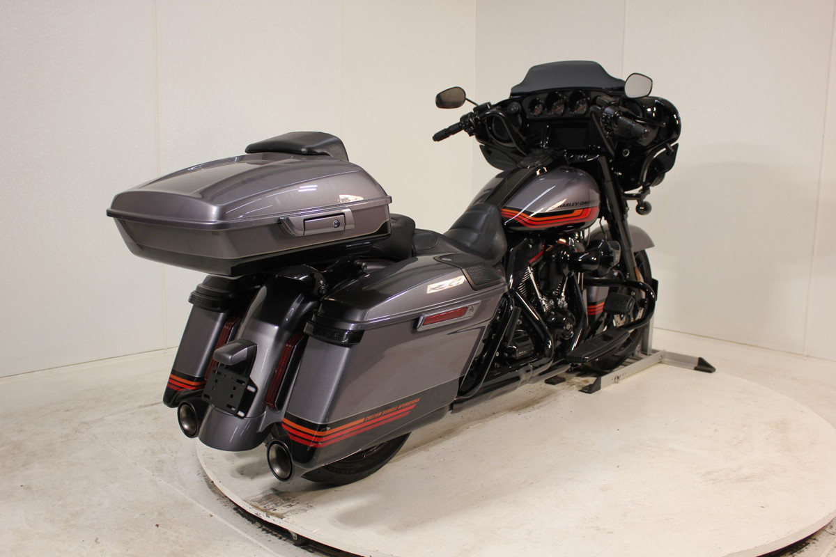 CVO® Street Glide®