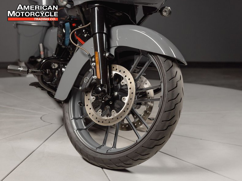 CVO® Road Glide®