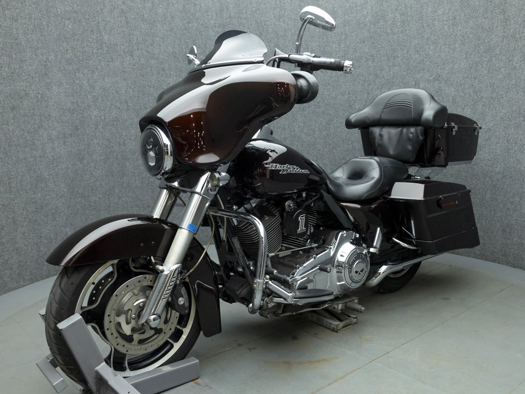 Street Glide®
