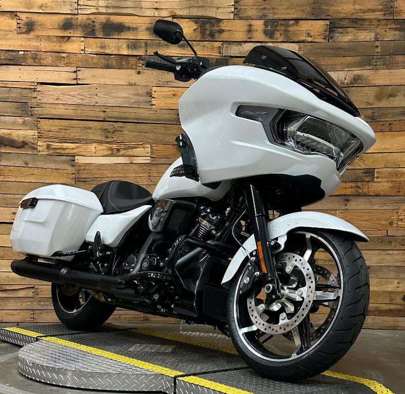 Road Glide®