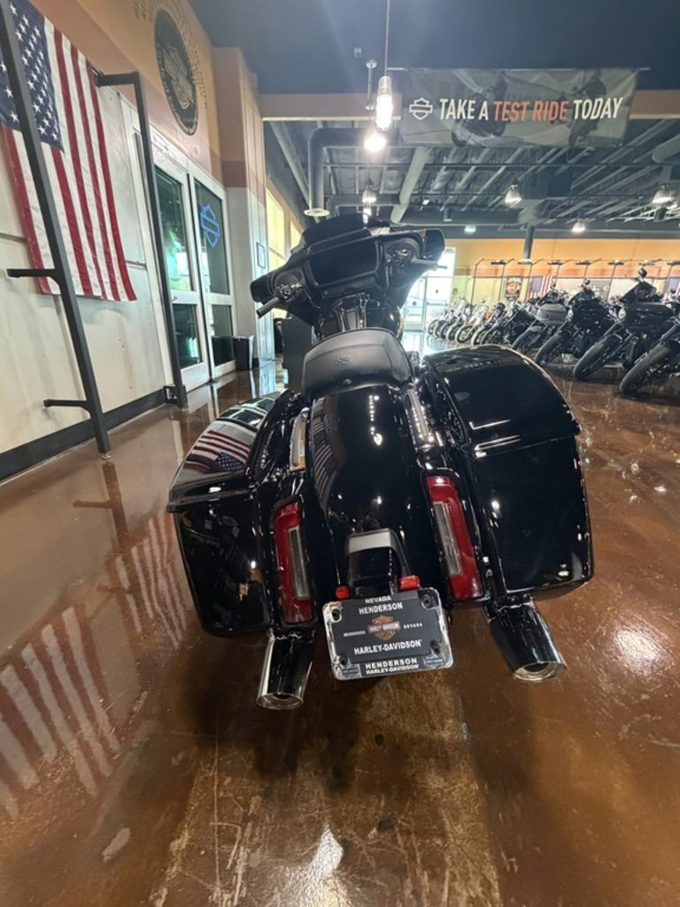 Street Glide®