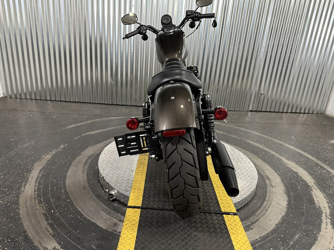 Iron 883®