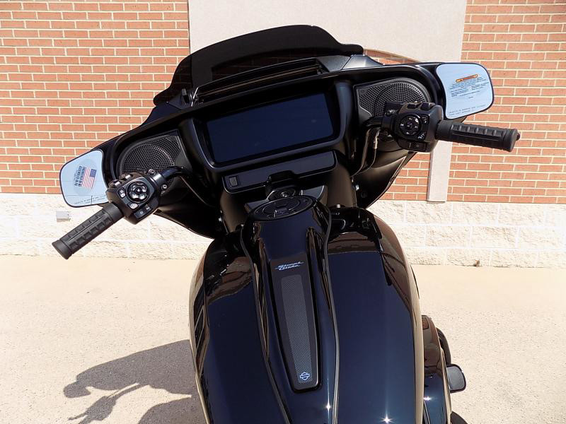 Street Glide®