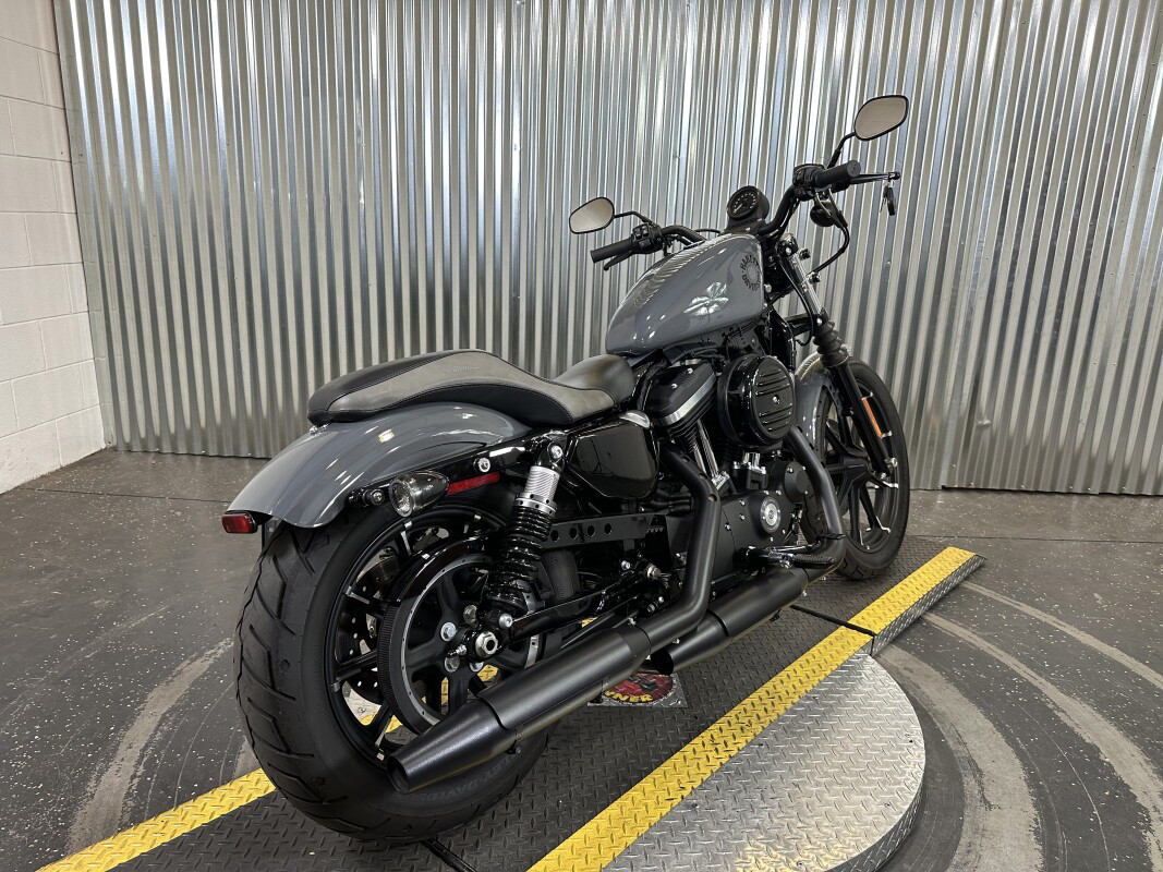 Iron 883®