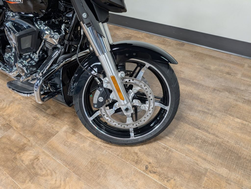 Street Glide®
