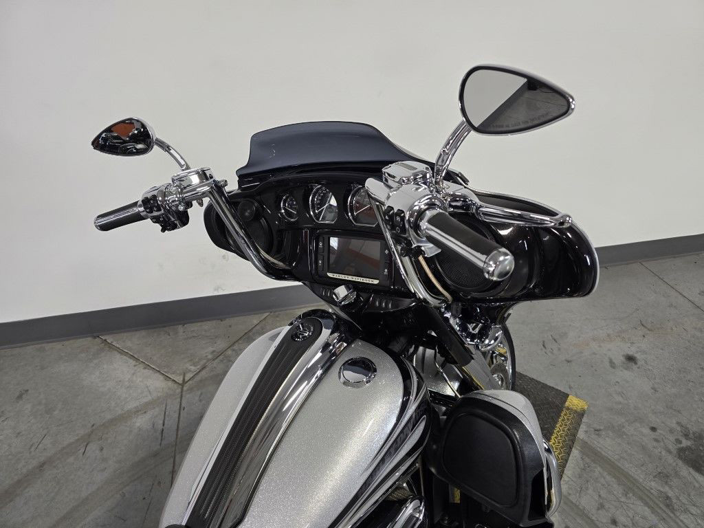 CVO® Street Glide®
