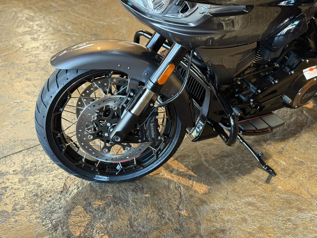 CVO® Road Glide®