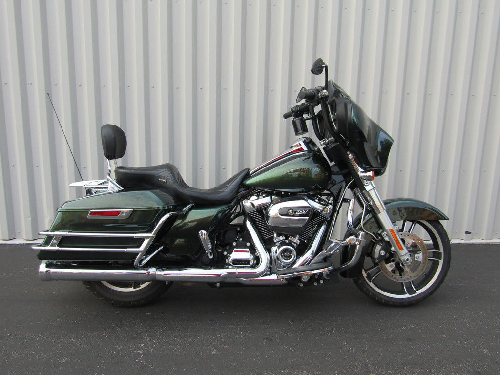 Street Glide®