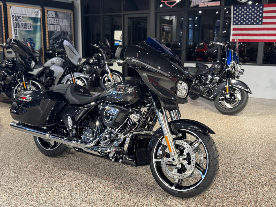 Street Glide®