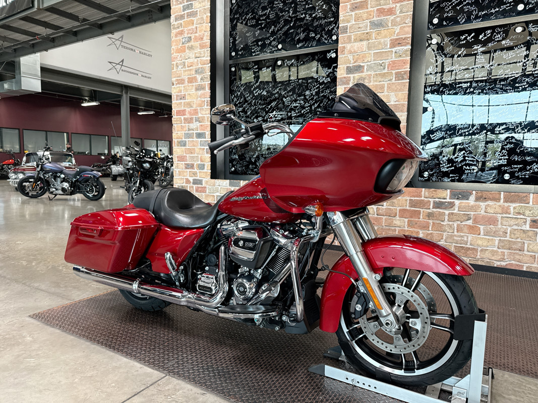 Road Glide®