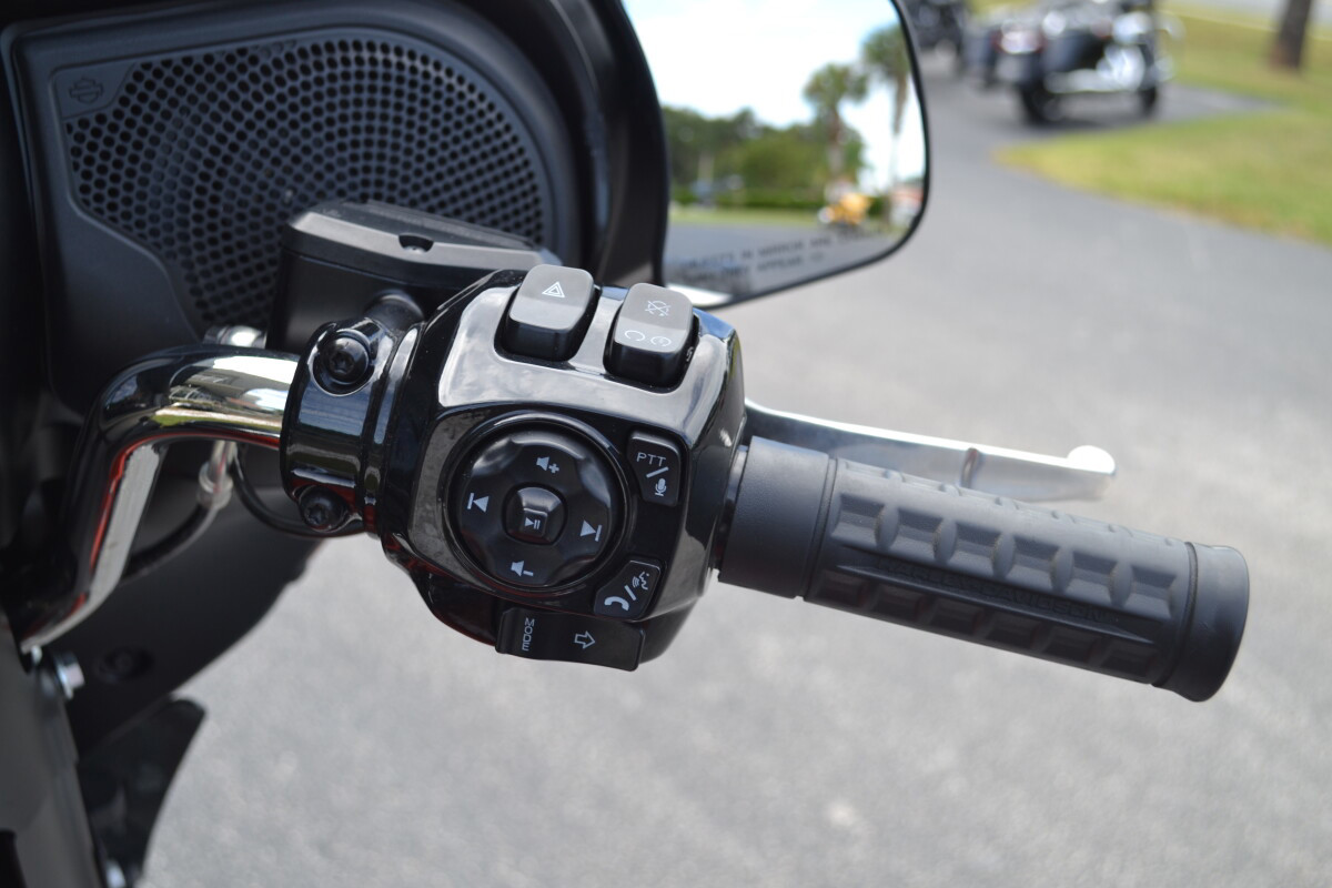 Street Glide®