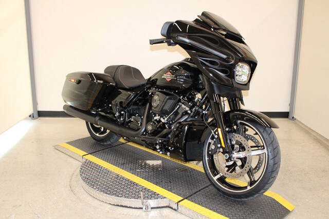 Street Glide®