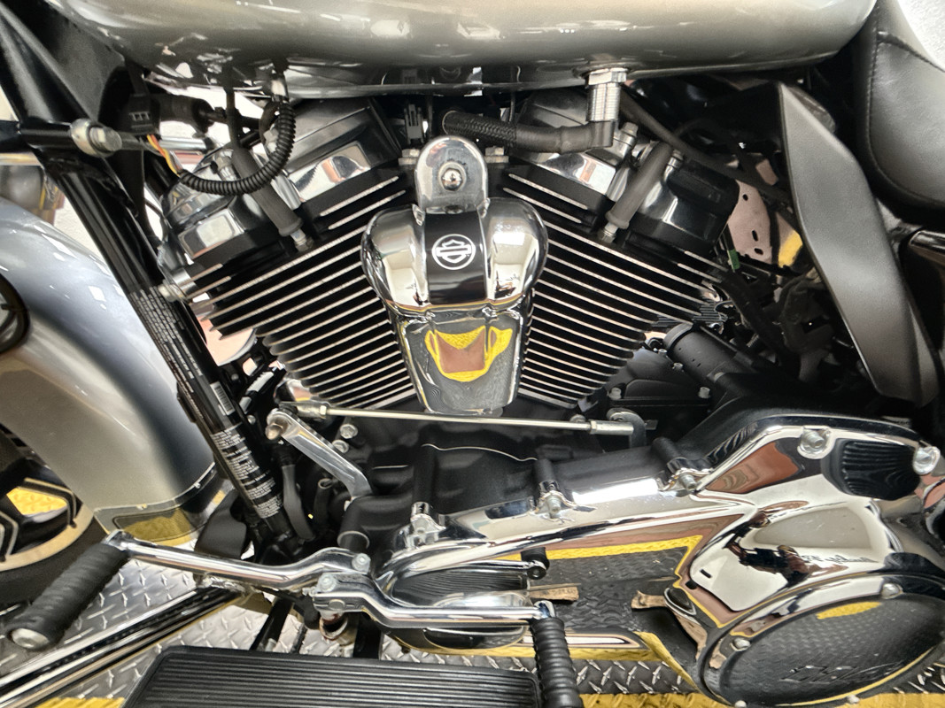 Road King Police