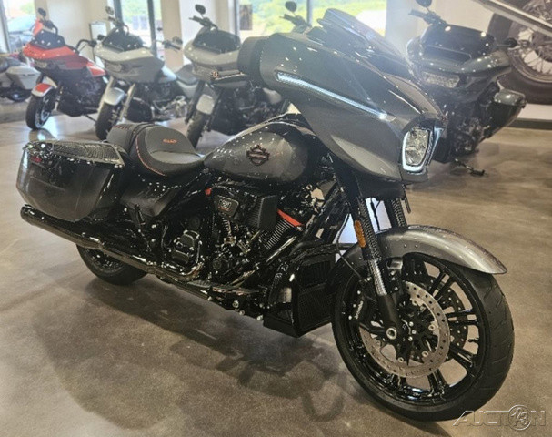 CVO® Street Glide®