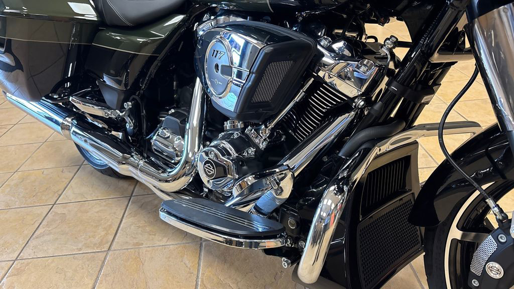 Road Glide®