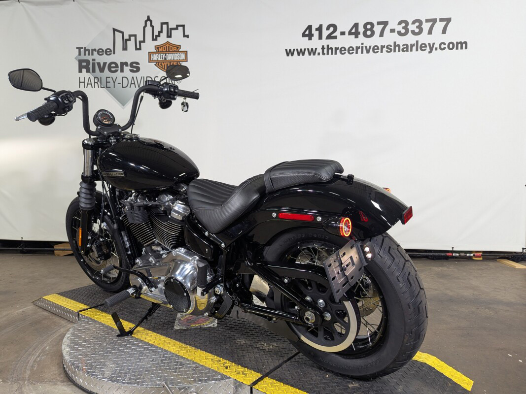 Street Bob®