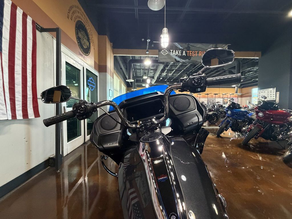 Road Glide®