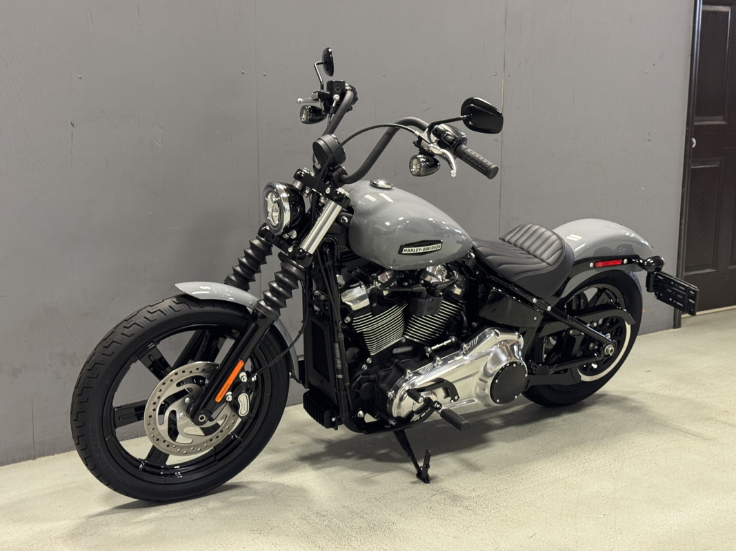 Street Bob®
