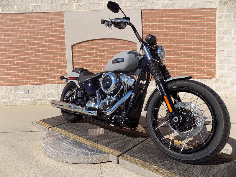 Street Bob®