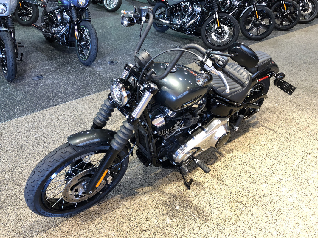 Street Bob®