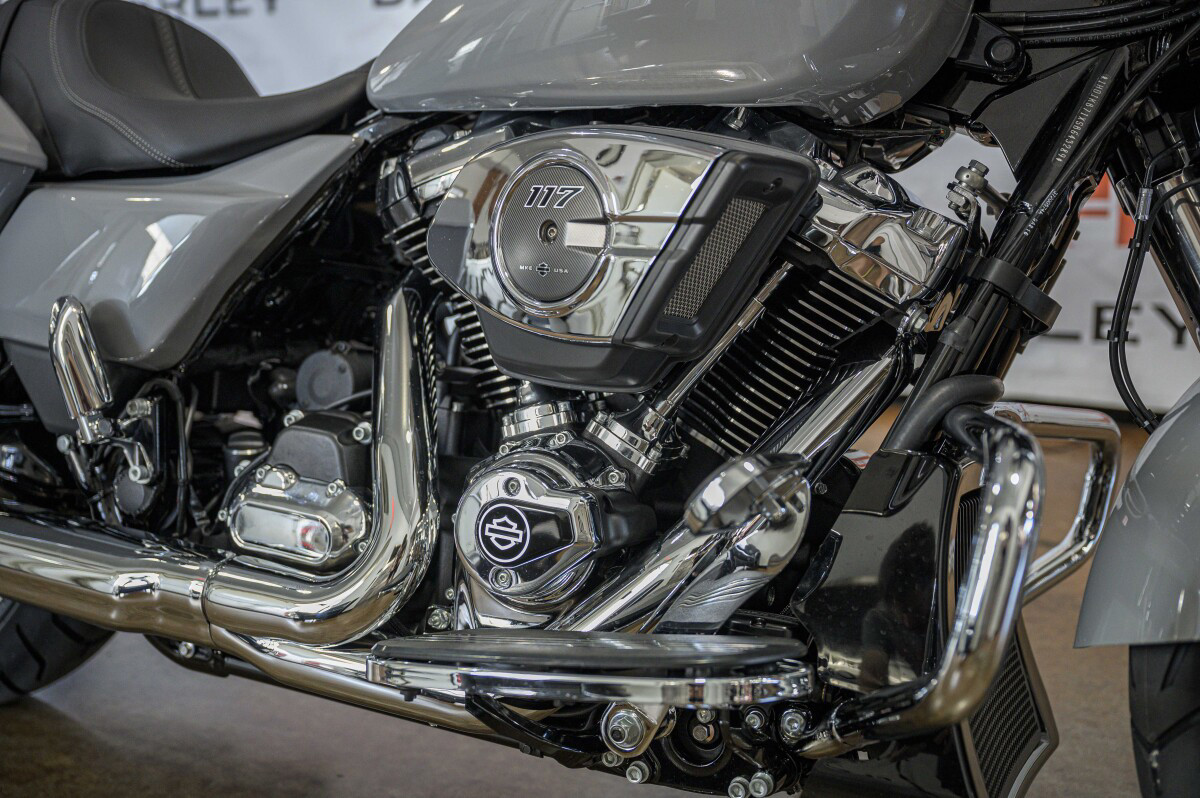 Street Glide®