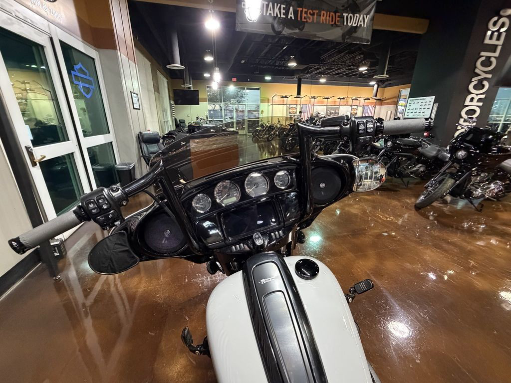 Street Glide® Special